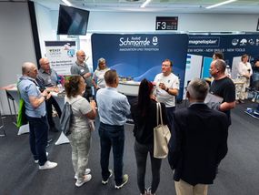 Sektempfang am Messestand